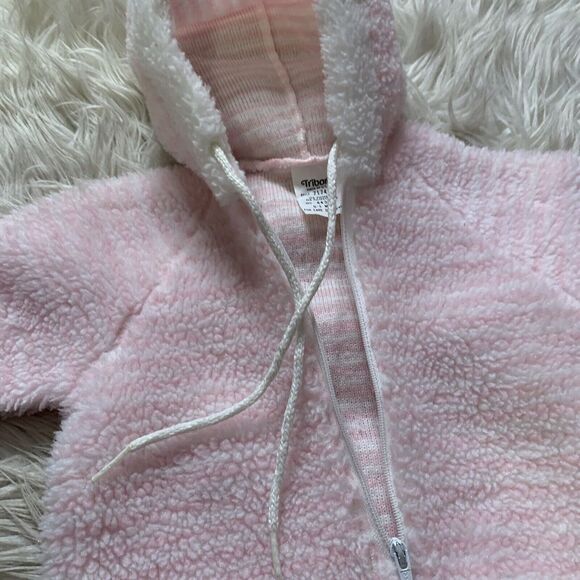 Triboro Infant baby body suit hooded catsuit pink 0-3 mos fuzzy soft 3496 - Picture 7 of 11